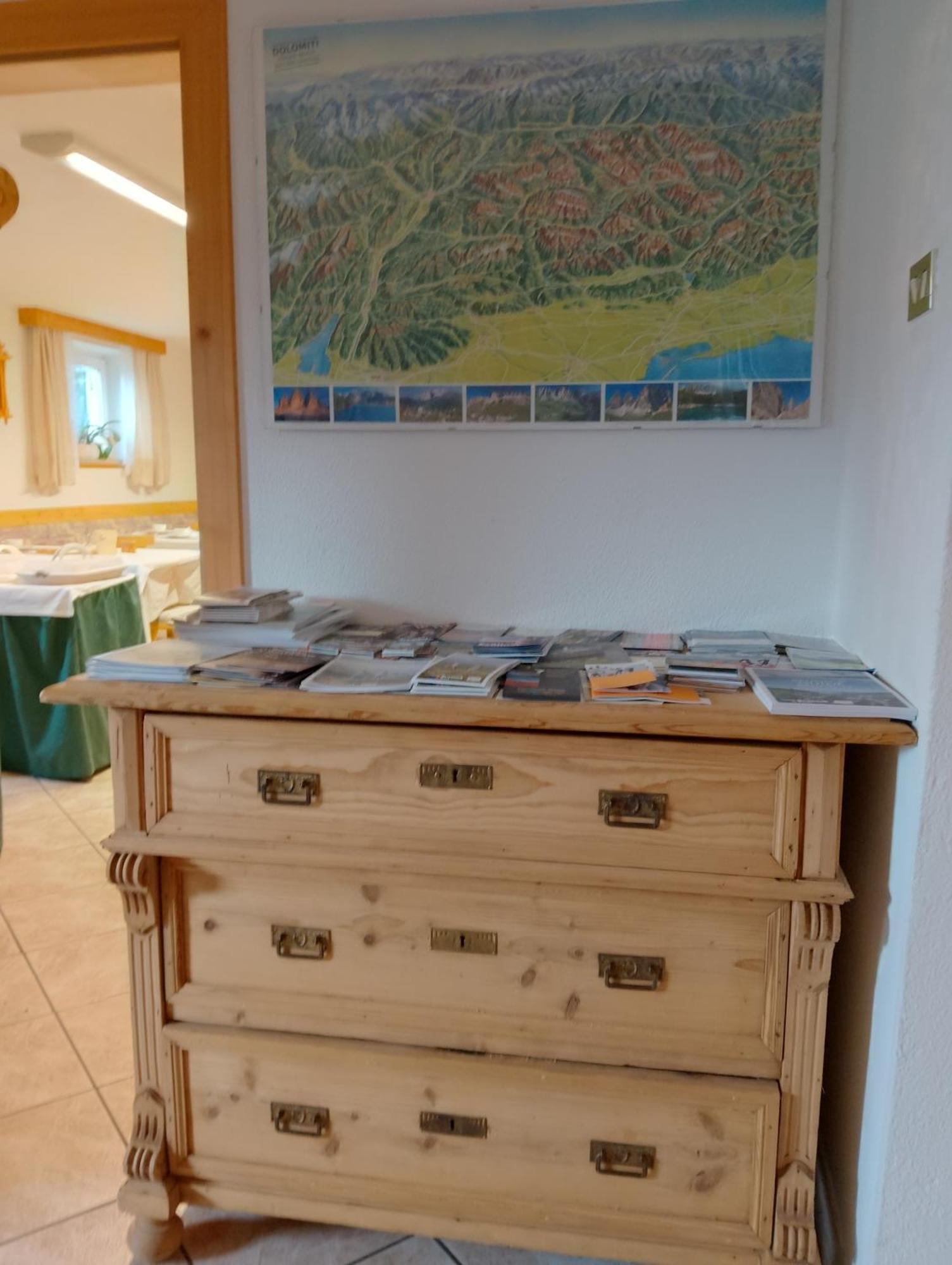 Garni Hattlerhof B&B Brunico Exteriér fotografie