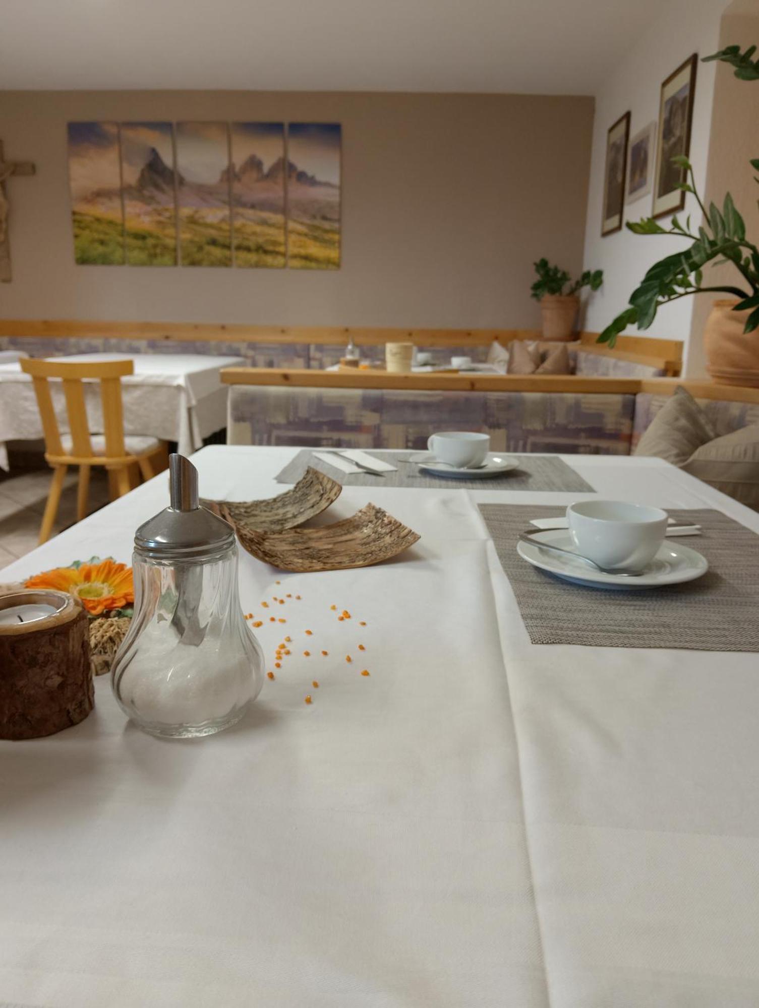 Garni Hattlerhof B&B Brunico Exteriér fotografie