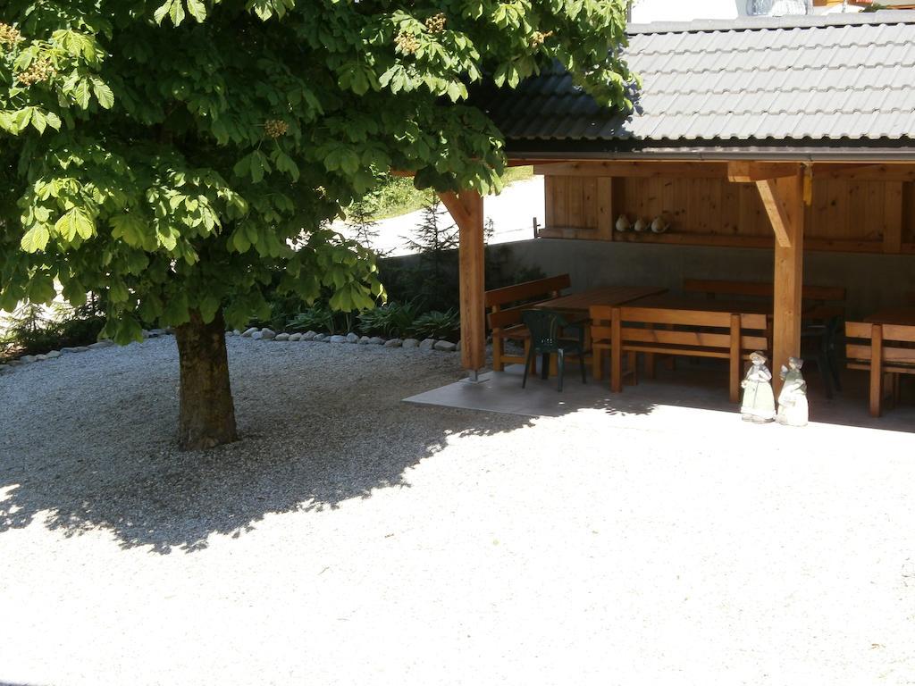 Garni Hattlerhof B&B Brunico Exteriér fotografie